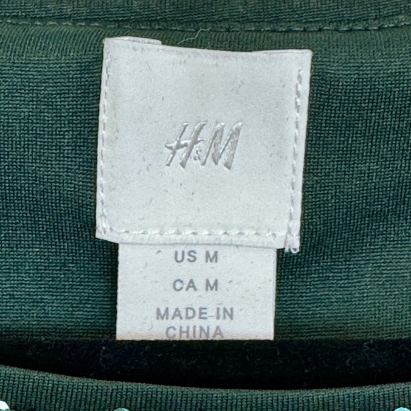 H&M Green Sequined Holiday Party Top - Picture 7 of 7